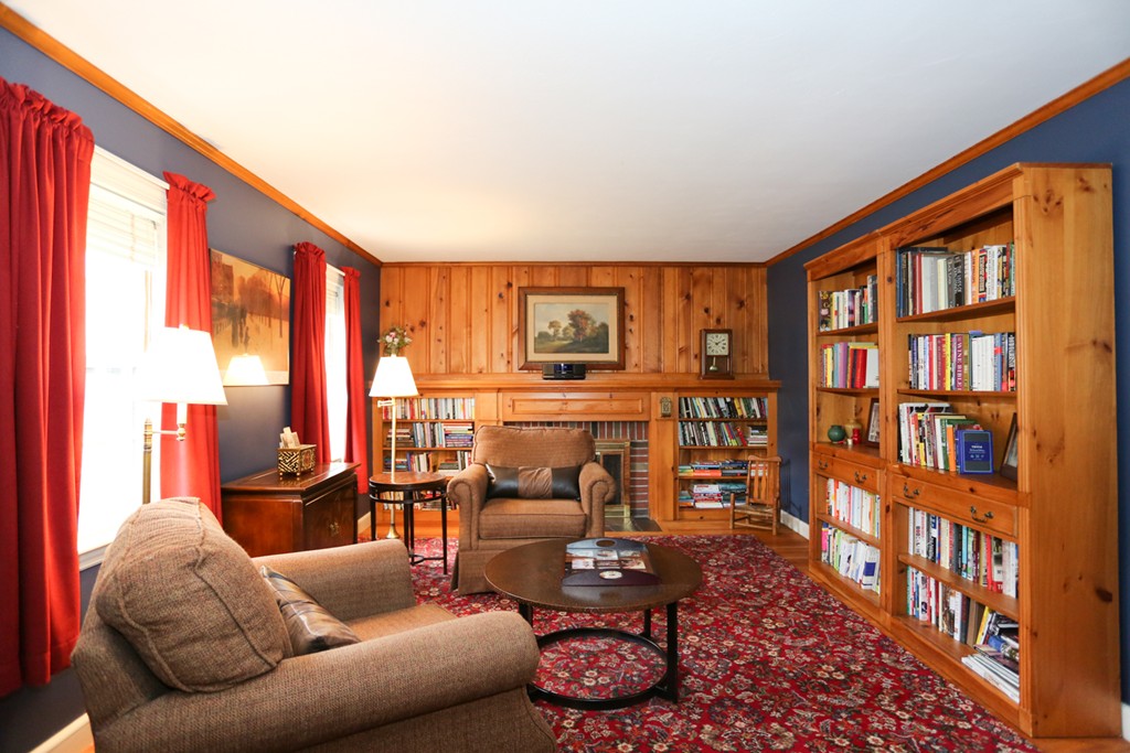 116 Arch Street Needham, MA 02492 - Photo 6 of 27 Gallery Image 6
