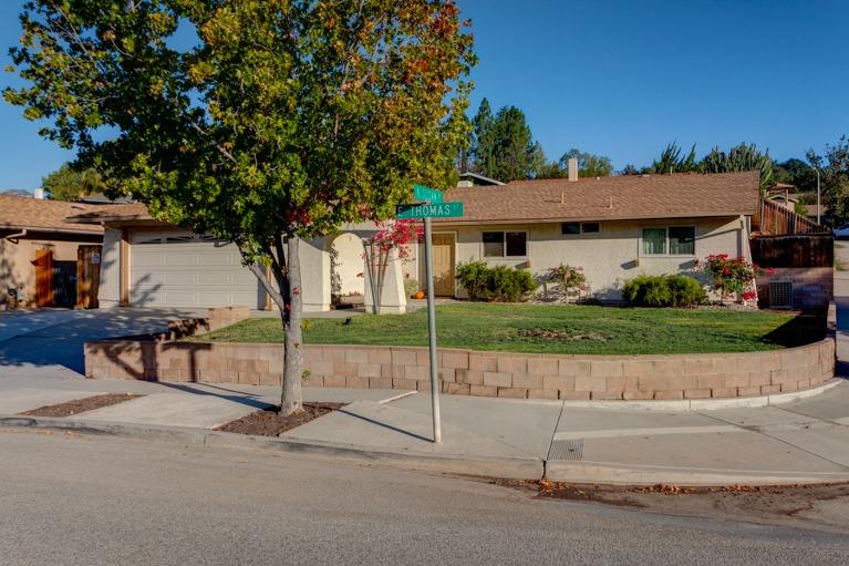 637 Thomas Street Oak View, CA 93022 - Photo 2 of 30 a view of a house with a street