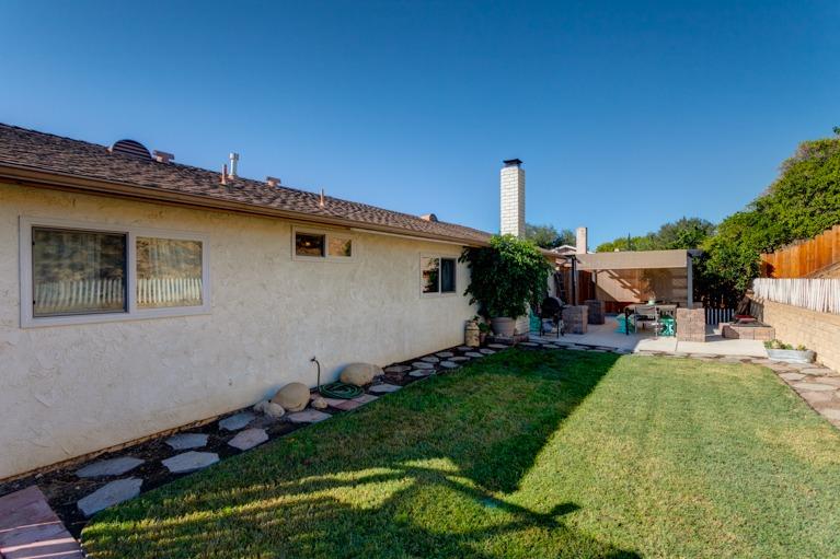637 Thomas Street Oak View, CA 93022 - Photo 28 of 30 a front view of a house with garden