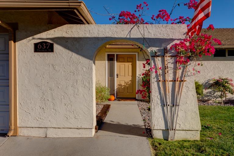 637 Thomas Street Oak View, CA 93022 - Photo 3 of 30 a view of entryway