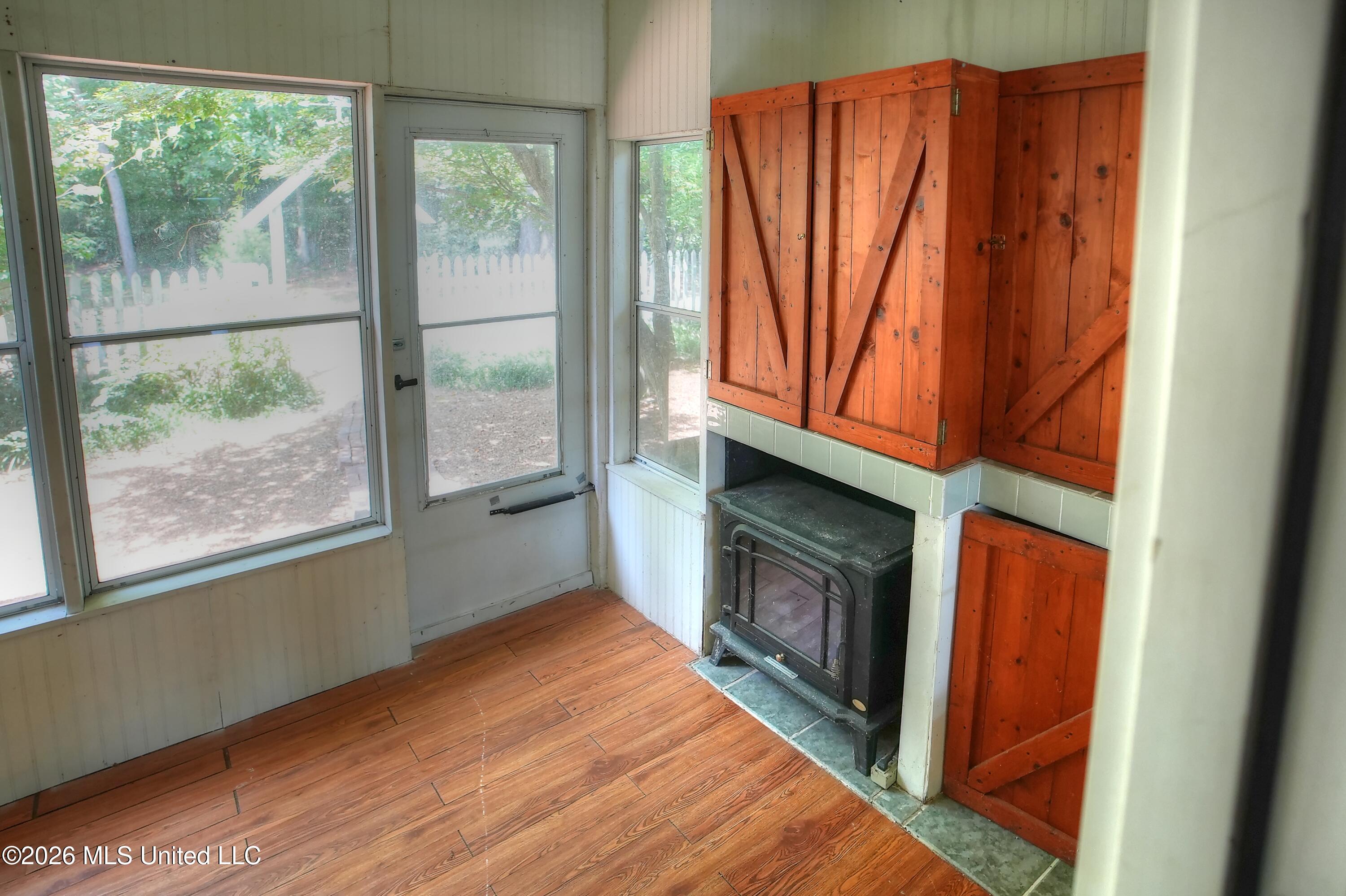 1663 Cedar Trail Cove Hernando, MS 38632 - Photo 24 of 33 1663 Cedar Trail Enclosed Porch