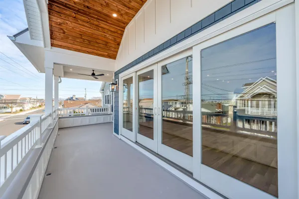 $2,324,900 | 120 East Syracuse Avenue, Wildwood Crest, NJ 08260