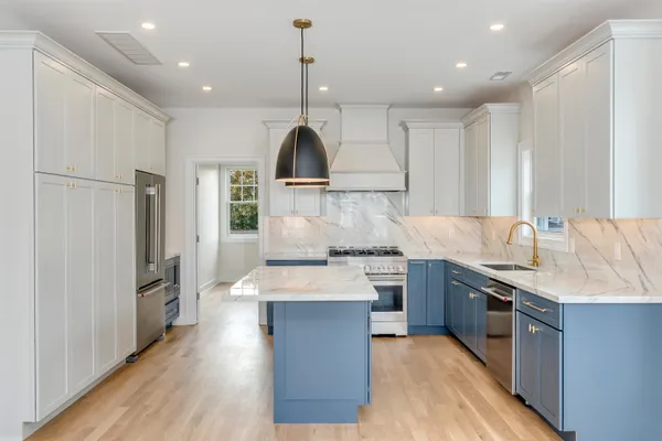$2,324,900 | 120 East Syracuse Avenue, Wildwood Crest, NJ 08260