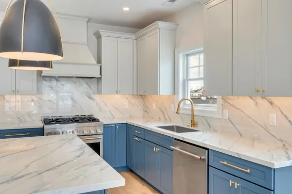 $2,324,900 | 120 East Syracuse Avenue, Wildwood Crest, NJ 08260
