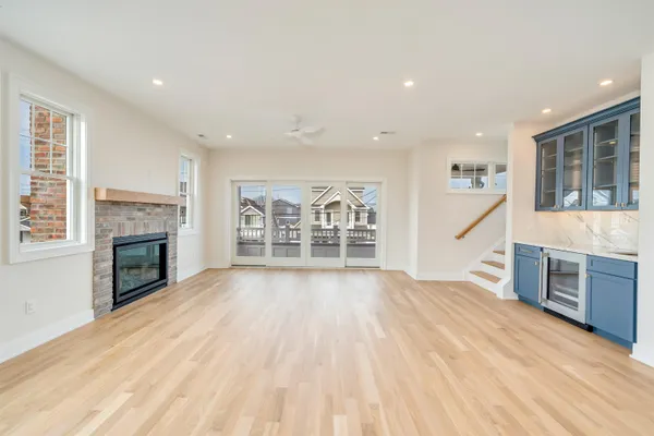 $2,324,900 | 120 East Syracuse Avenue, Wildwood Crest, NJ 08260