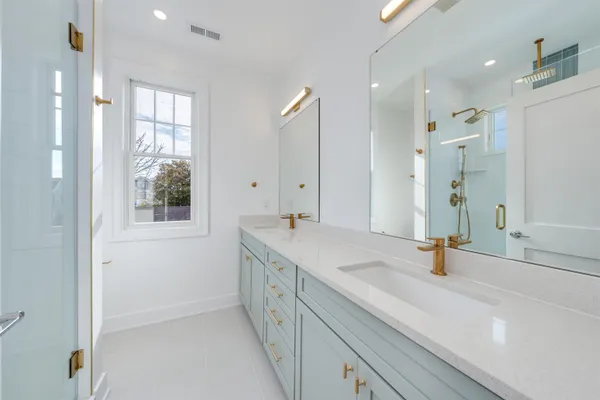 $2,324,900 | 120 East Syracuse Avenue, Wildwood Crest, NJ 08260