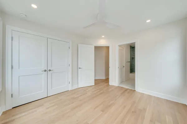 $2,324,900 | 120 East Syracuse Avenue, Wildwood Crest, NJ 08260