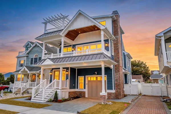 $2,324,900 | 120 East Syracuse Avenue, Wildwood Crest, NJ 08260