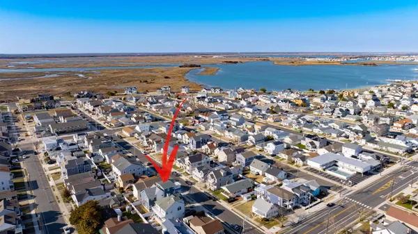 $2,324,900 | 120 East Syracuse Avenue, Wildwood Crest, NJ 08260