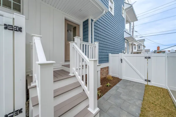 $2,324,900 | 120 East Syracuse Avenue, Wildwood Crest, NJ 08260