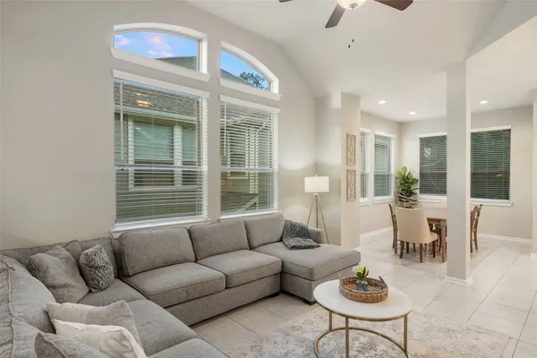 $299,995 | 324 North Spotted Fern Drive, Montgomery, TX 77316