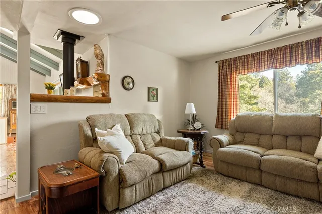 $424,000 | 337 Lookout Drive, Twin Peaks, CA 92391