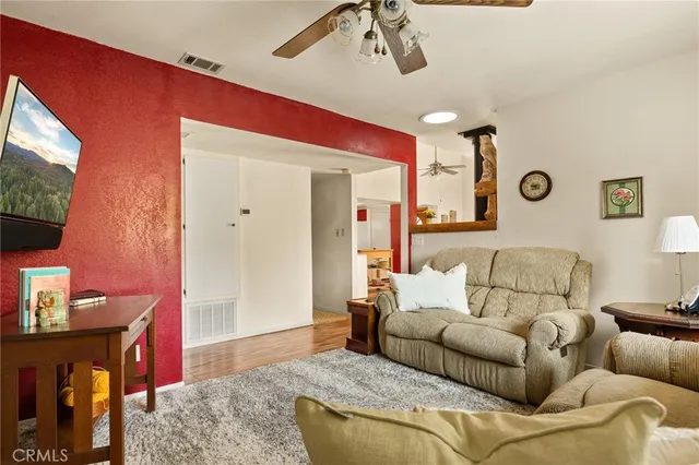 $424,000 | 337 Lookout Drive, Twin Peaks, CA 92391