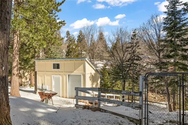 $424,000 | 337 Lookout Drive, Twin Peaks, CA 92391