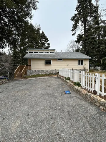 $424,000 | 337 Lookout Drive, Twin Peaks, CA 92391