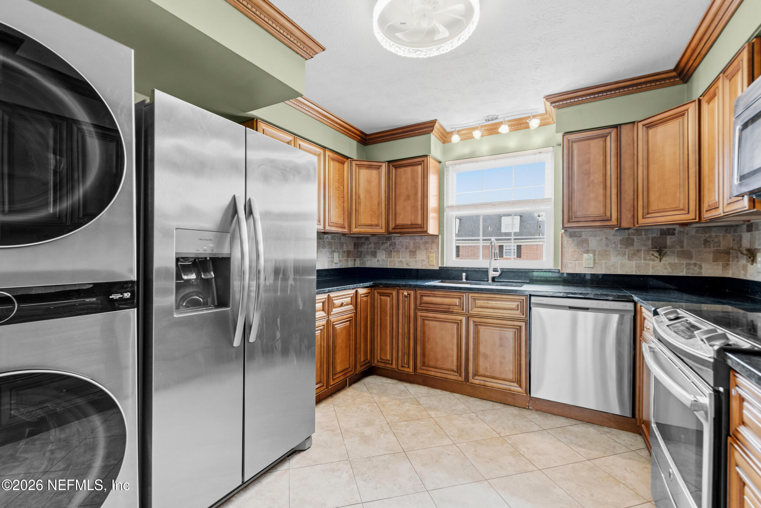 4915 Baymeadows Road, Unit 3C Jacksonville, FL 32217 - Photo 9 of 27 Kitchen