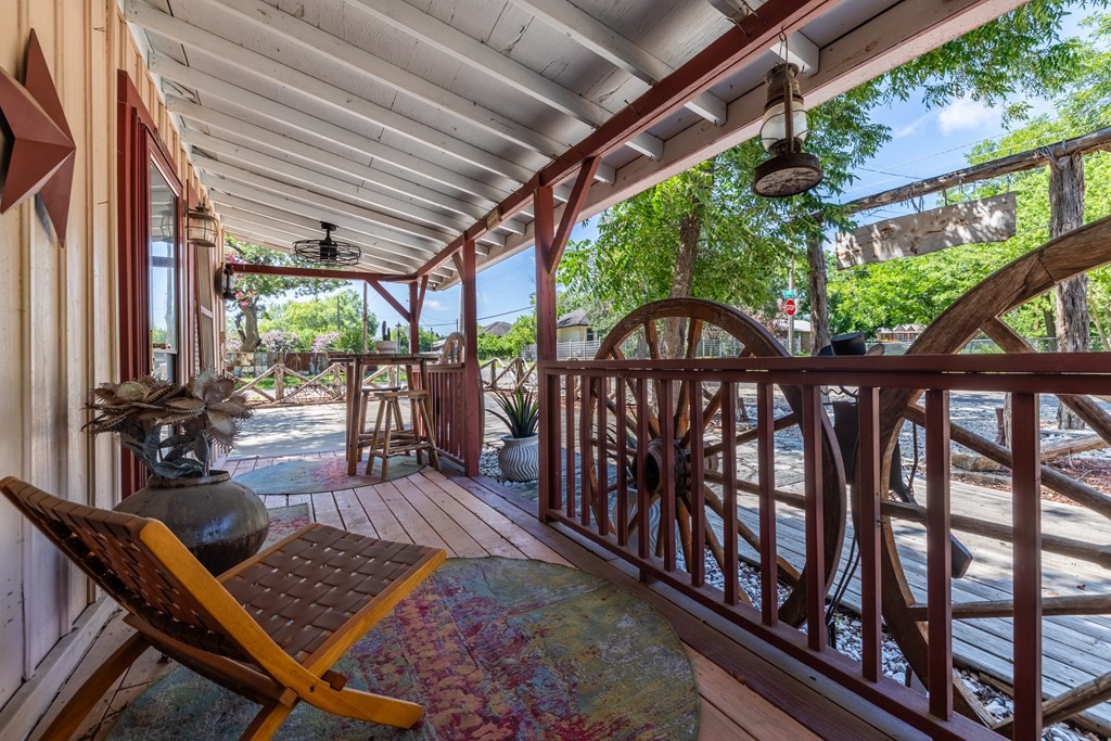 702 14th Street Bandera, TX 78003 - Photo 7 of 40