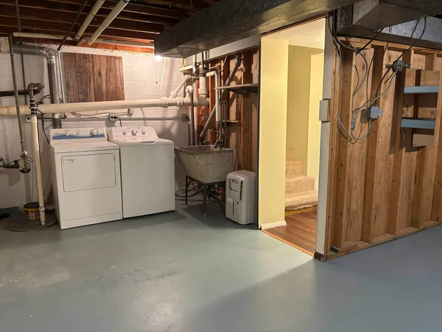 a view of a storage & utility room