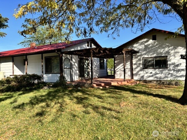1601 Kernan Road Oroville, WA 98844 - Photo 5 of 34 Gallery Image 5