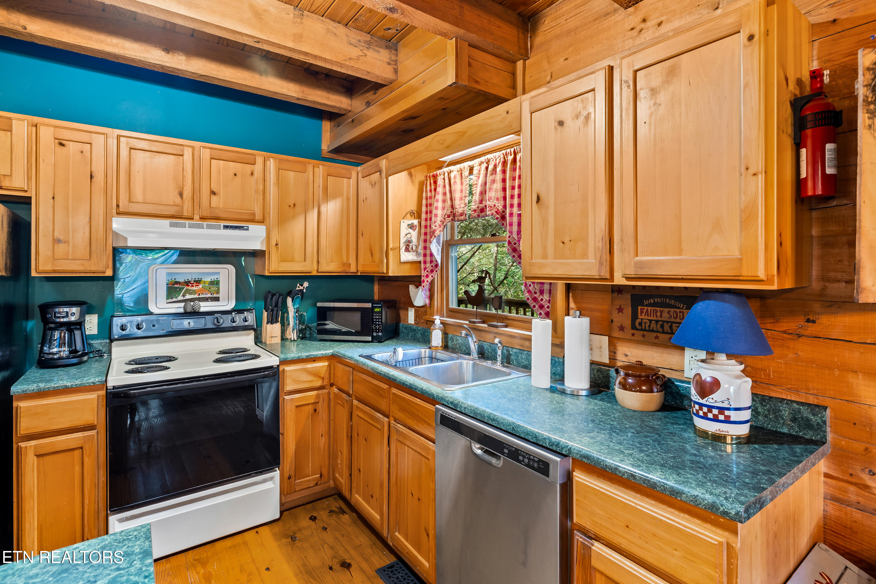 124 Cutter Gap Road Townsend, TN 37882 - Photo 30 of 41 124CutterGapRd-38