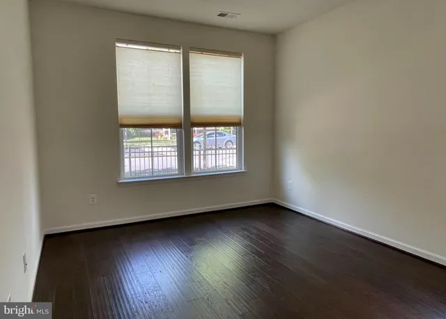 $3,500 | 43373 Southland Street, Ashburn, VA 20148