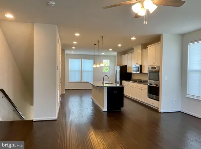 $3,500 | 43373 Southland Street, Ashburn, VA 20148