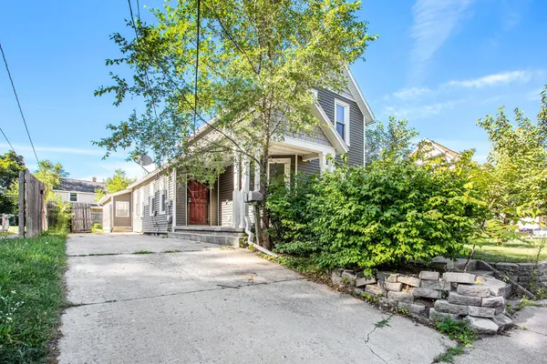 $299,900 | 908-910 Temple Street Southeast, Grand Rapids, MI 49507