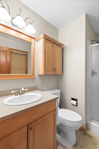 $2,800 | 15803 Sunset Road, Minnetonka, MN 55345