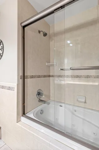 $2,800 | 15803 Sunset Road, Minnetonka, MN 55345