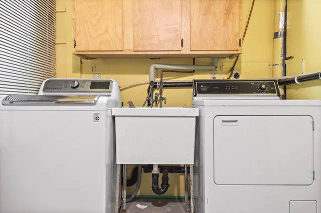 $2,800 | 15803 Sunset Road, Minnetonka, MN 55345