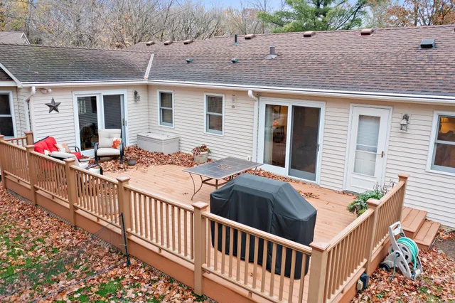 $2,800 | 15803 Sunset Road, Minnetonka, MN 55345