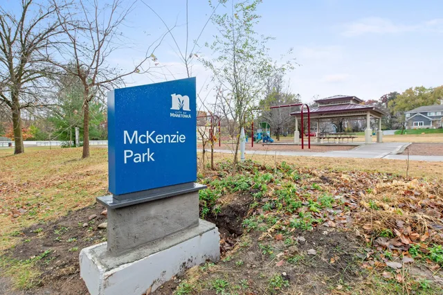 $2,800 | 15803 Sunset Road, Minnetonka, MN 55345