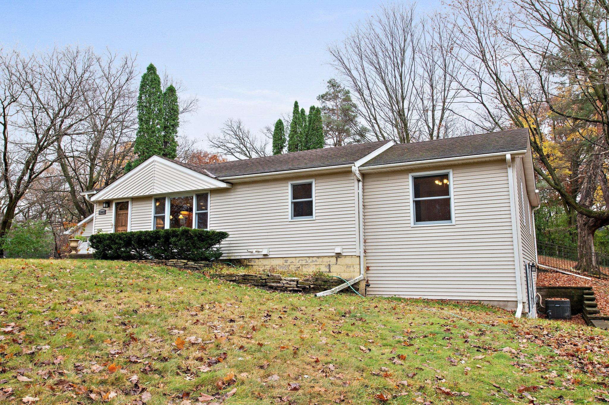 15803 Sunset Road Minnetonka, MN 55345 - Photo 7 of 56