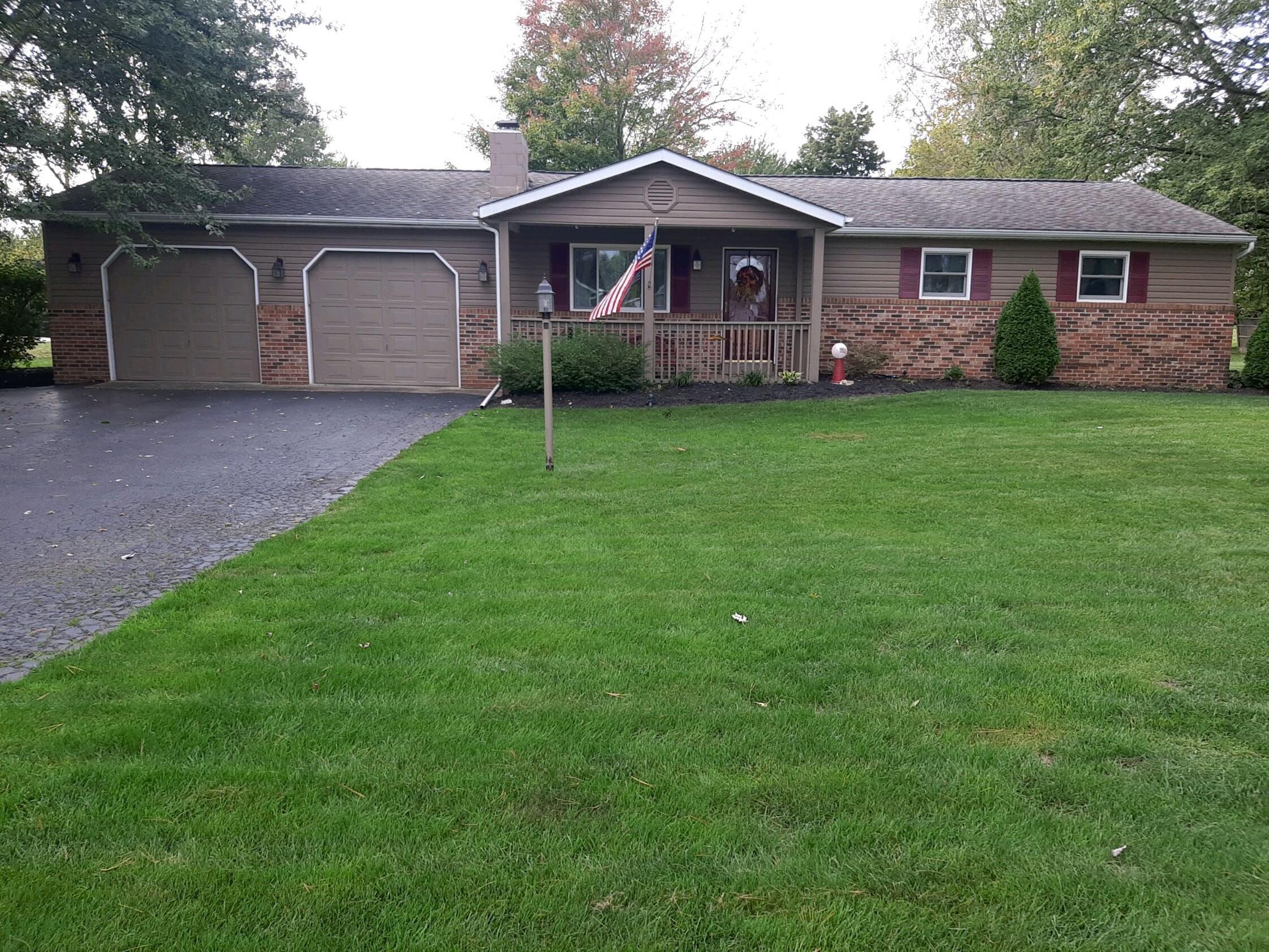 19 Forward Pass Road Southwest Pataskala, OH 43062 - Photo 1 of 28