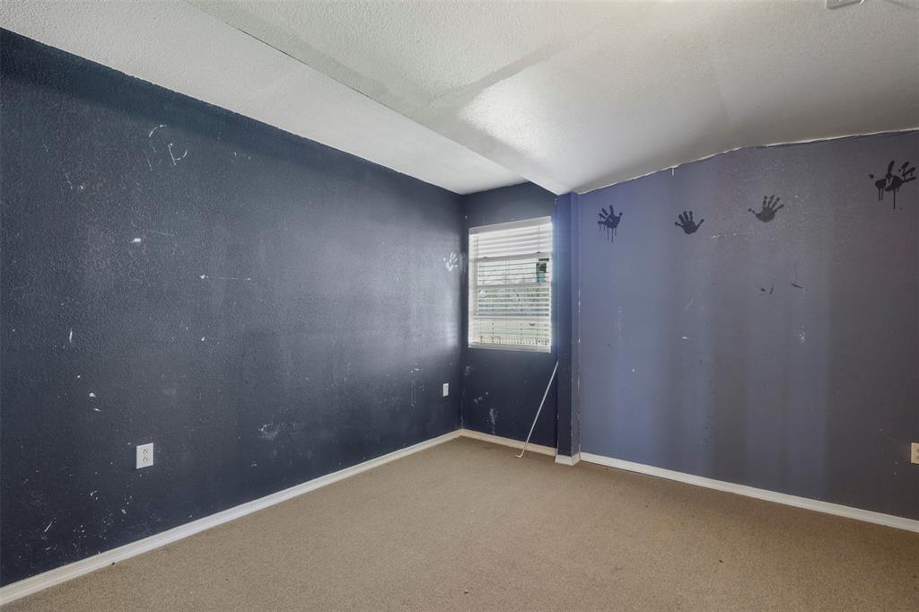 1556 John Wayne Road Kaufman, TX 75142 - Photo 29 of 33 a view of an empty room