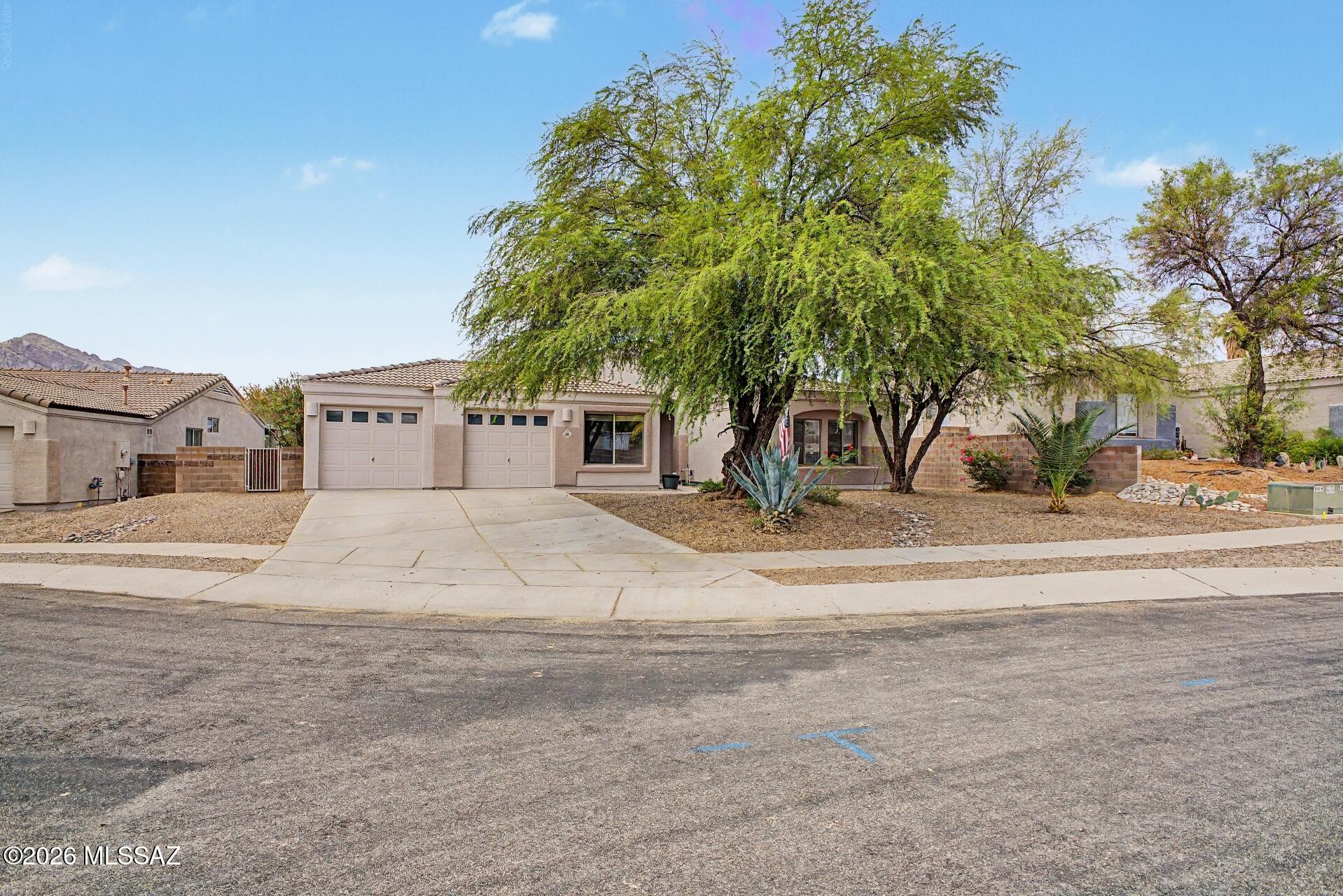 301 West Greys Road Tucson, AZ 85737 - Photo 1 of 34 Front