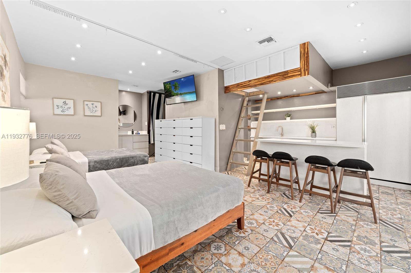 14400 Northeast 4th Avenue Miami, FL 33161 - Photo 16 of 28