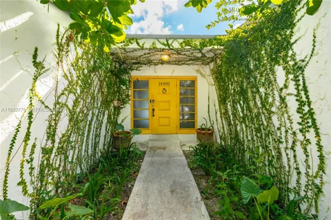 a view of entrance of the house