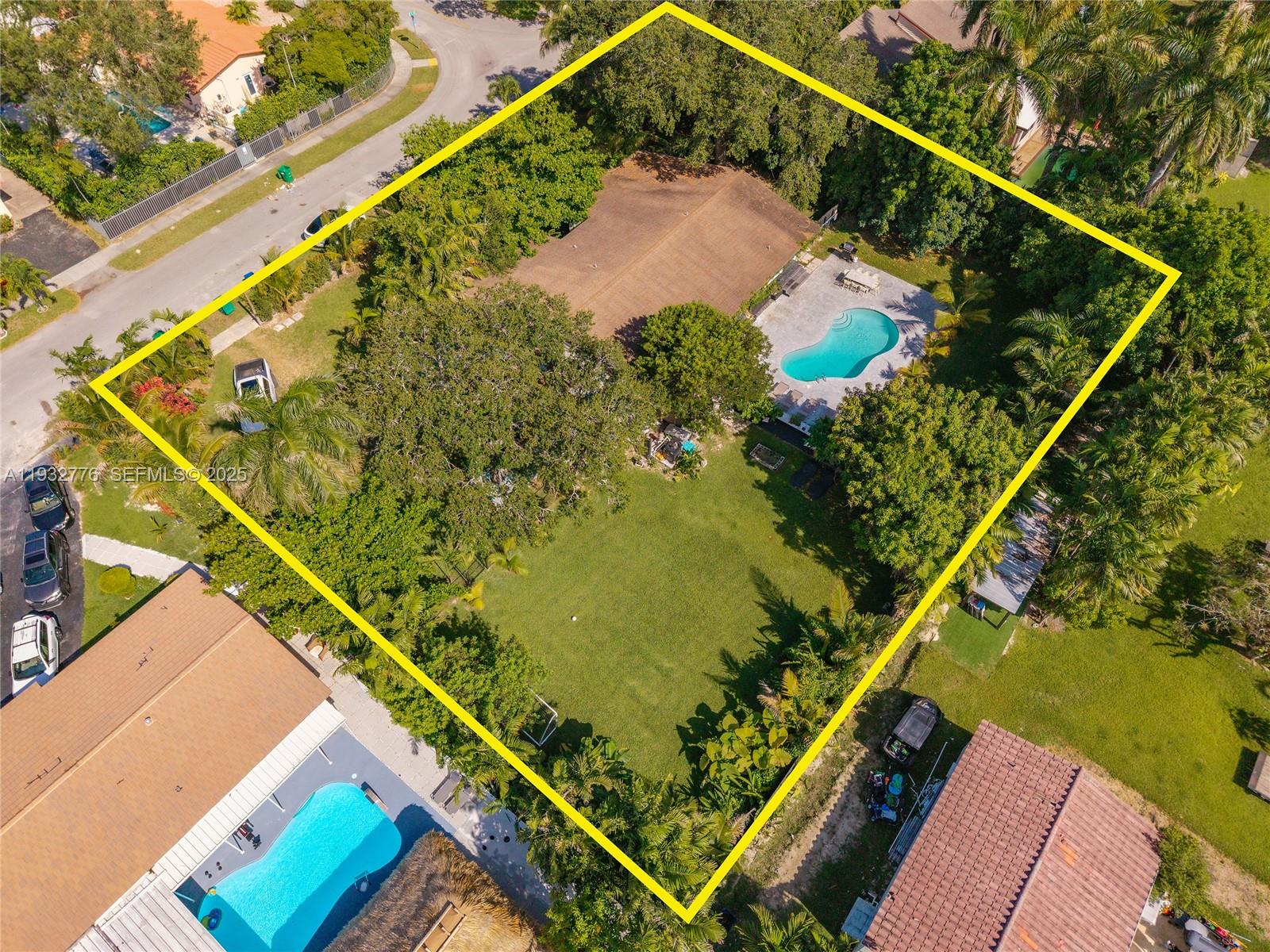 14400 Northeast 4th Avenue Miami, FL 33161 - Photo 24 of 28