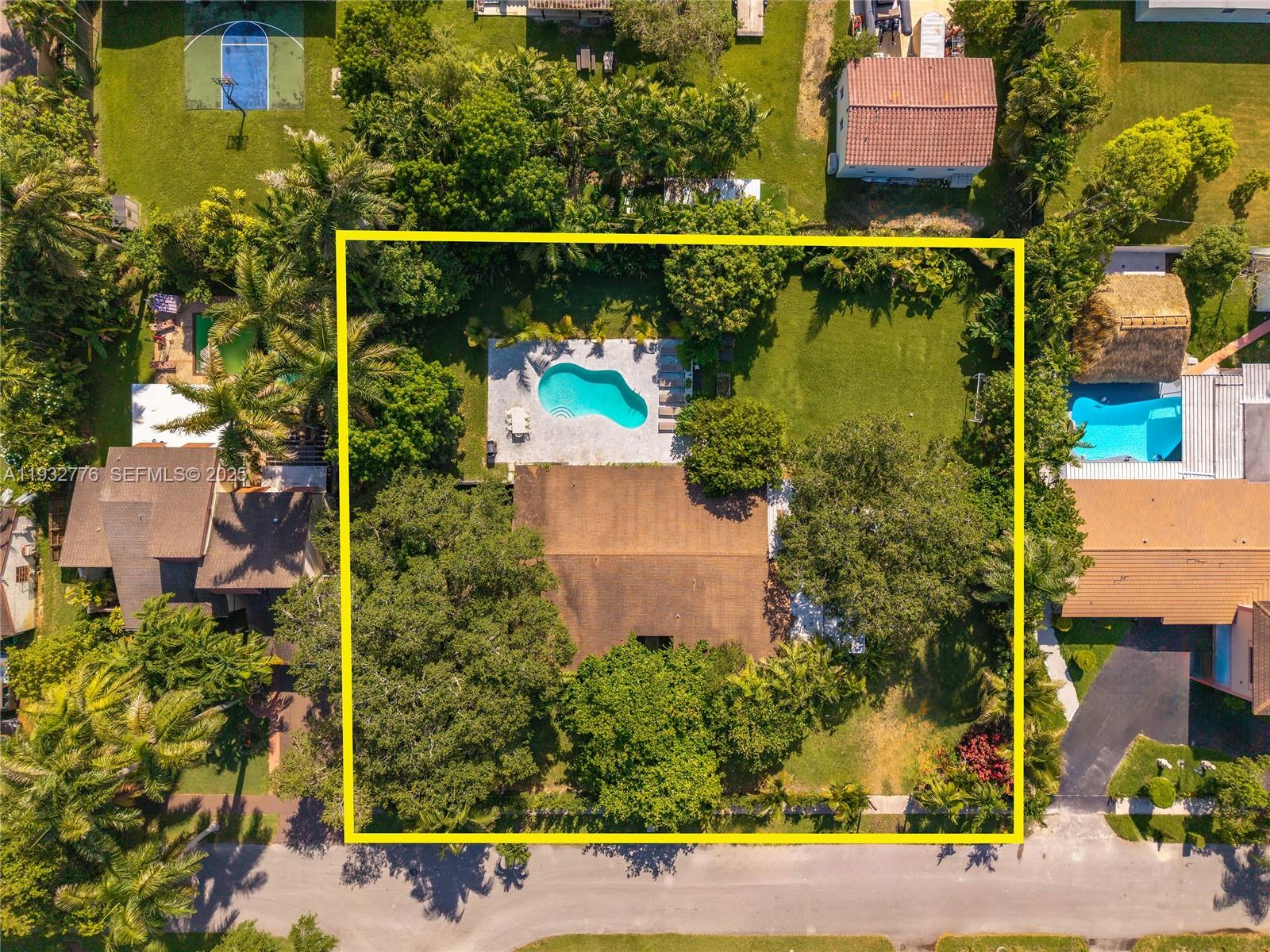 14400 Northeast 4th Avenue Miami, FL 33161 - Photo 26 of 28