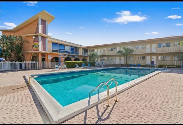 $139,800 | 26 Diplomat Parkway, Unit 2366, Hallandale Beach, FL 33009
