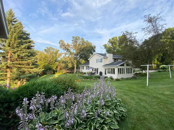 $499,900 | 17849 Wedgewood Drive, Zumbrota, MN 55992