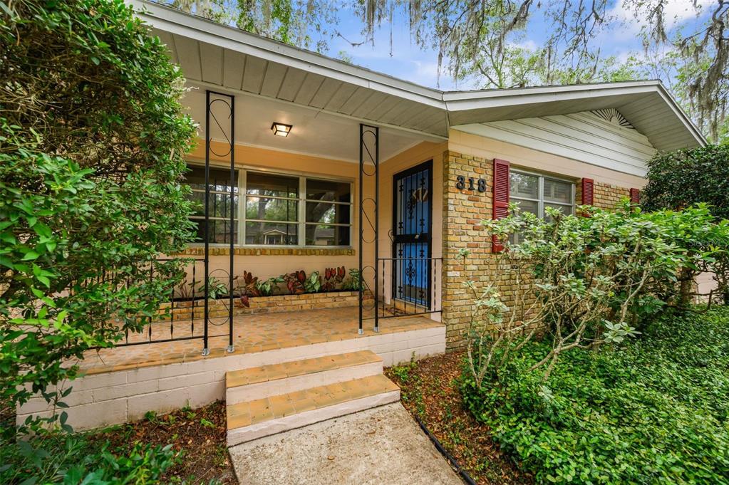 318 Southwest 40 Terrace Gainesville, FL 32607 - Photo 2 of 28