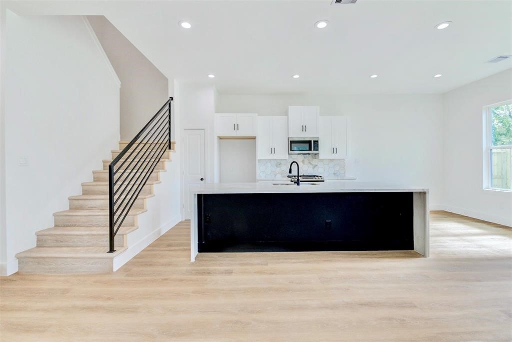 5310 Denmark Street Houston, TX 77028 - Photo 4 of 18