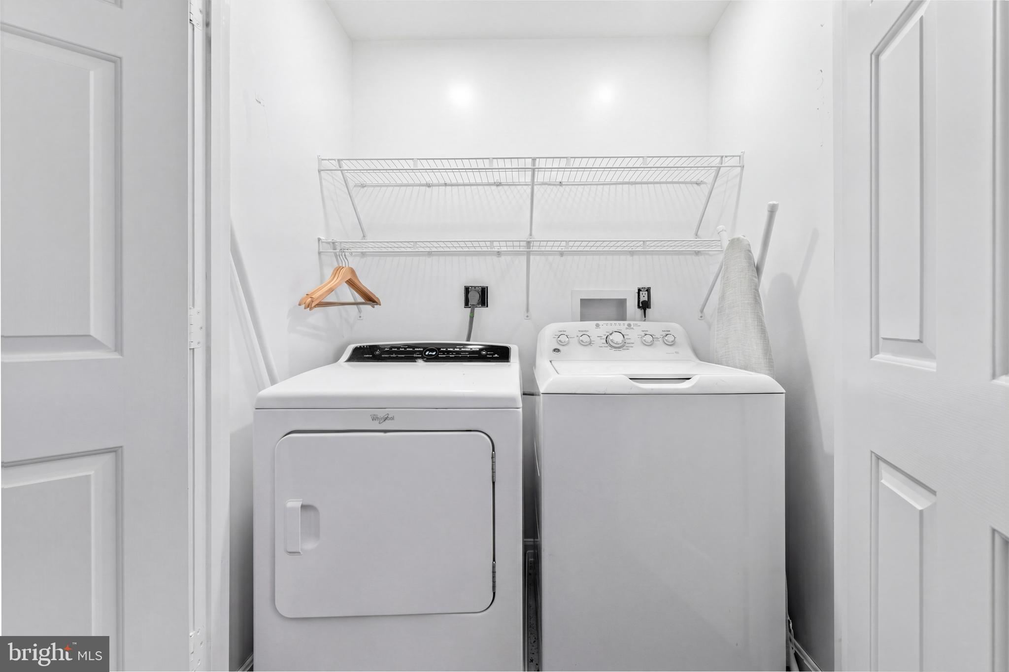 7362 Clifton Road Clifton, VA 20124 - Photo 33 of 53 a utility room with dryer and washer