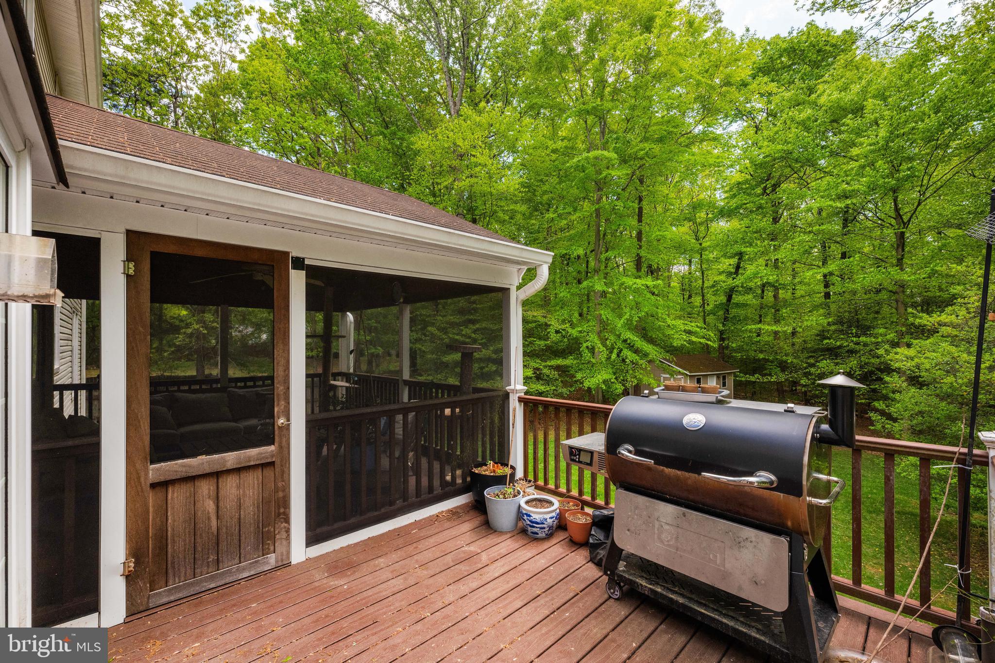 7362 Clifton Road Clifton, VA 20124 - Photo 43 of 53 a deck view with a seating space