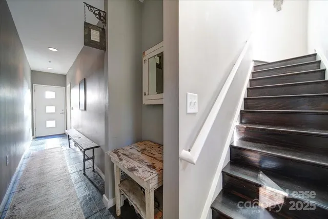 a view of entryway and hall