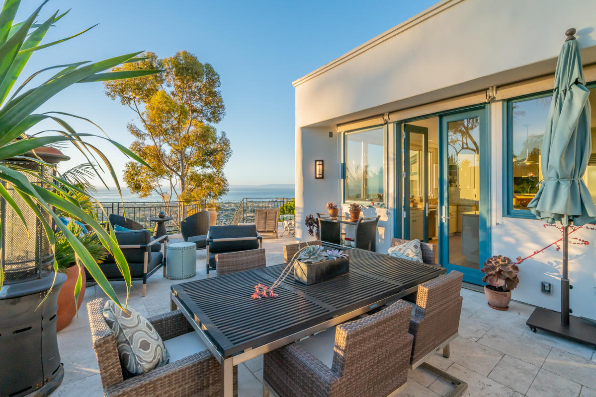 280 Loma Media Road Santa Barbara, CA 93103 - Photo 26 of 67 Kitchen Side Patio - 280 Loma Media SB