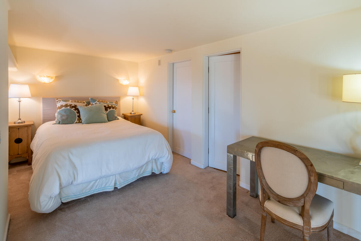 280 Loma Media Road Santa Barbara, CA 93103 - Photo 47 of 67 Guest Apartment Bed - 280 Loma Media