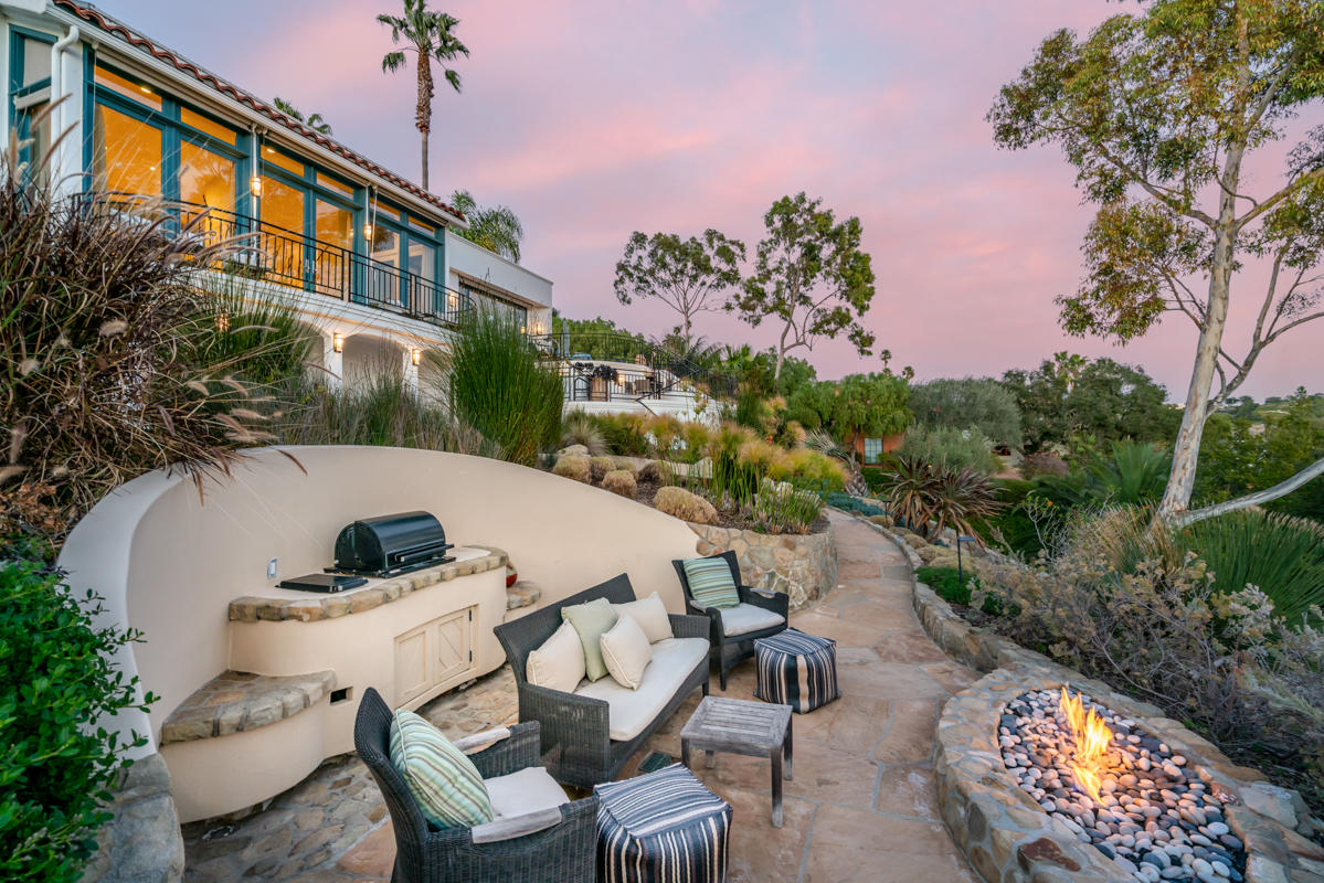 280 Loma Media Road Santa Barbara, CA 93103 - Photo 8 of 67 BBQ Twilight - 280 Loma Media SB 93103
